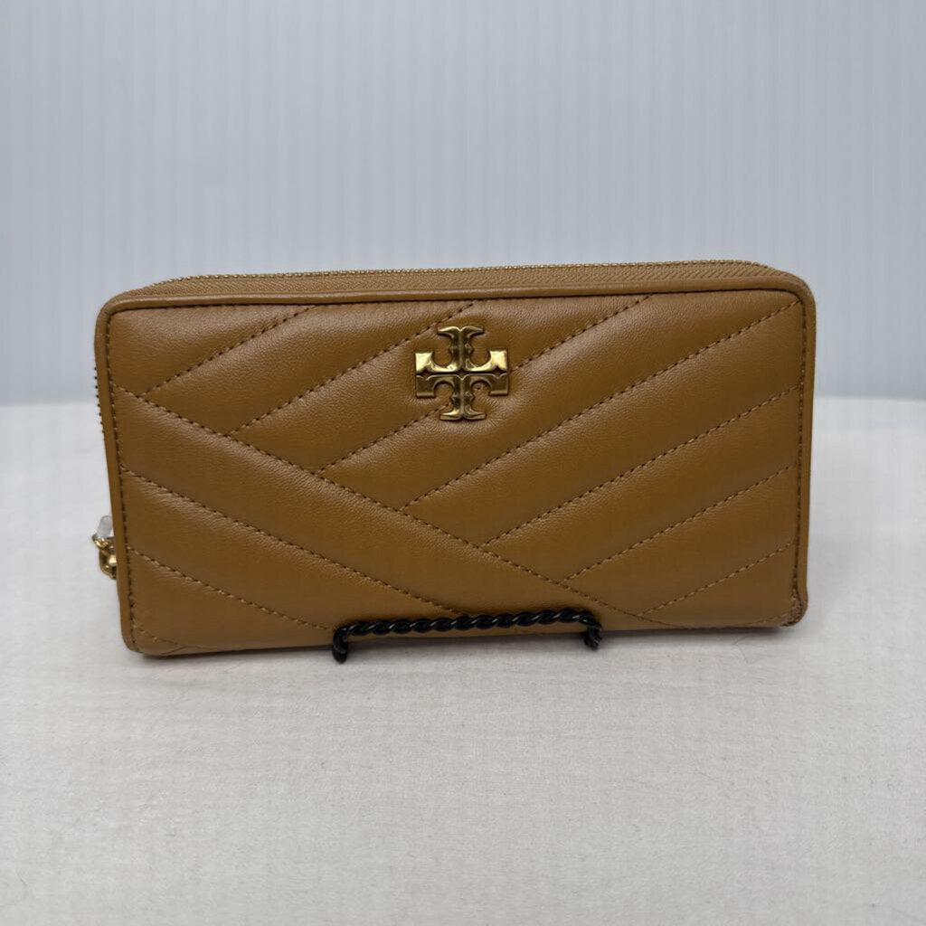 Tory Burch Wallet Zip Around Camel