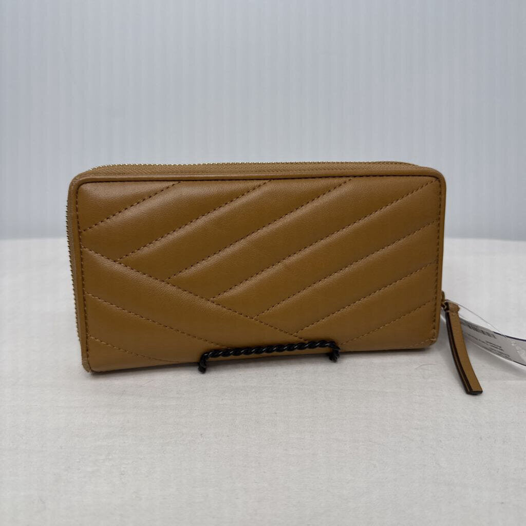 Tory Burch Wallet Zip Around Camel