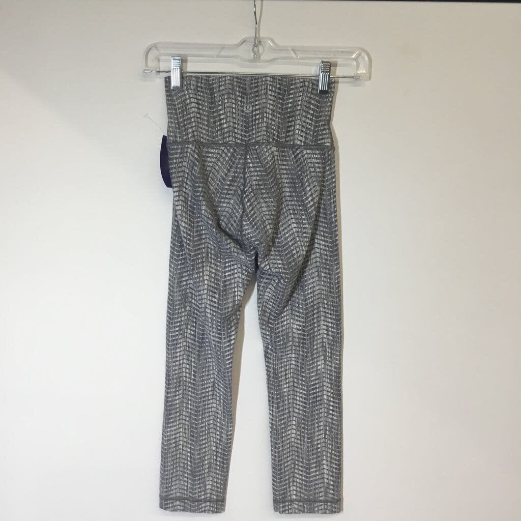 Lululemon Athletic Bottoms 2/XS Grey/White