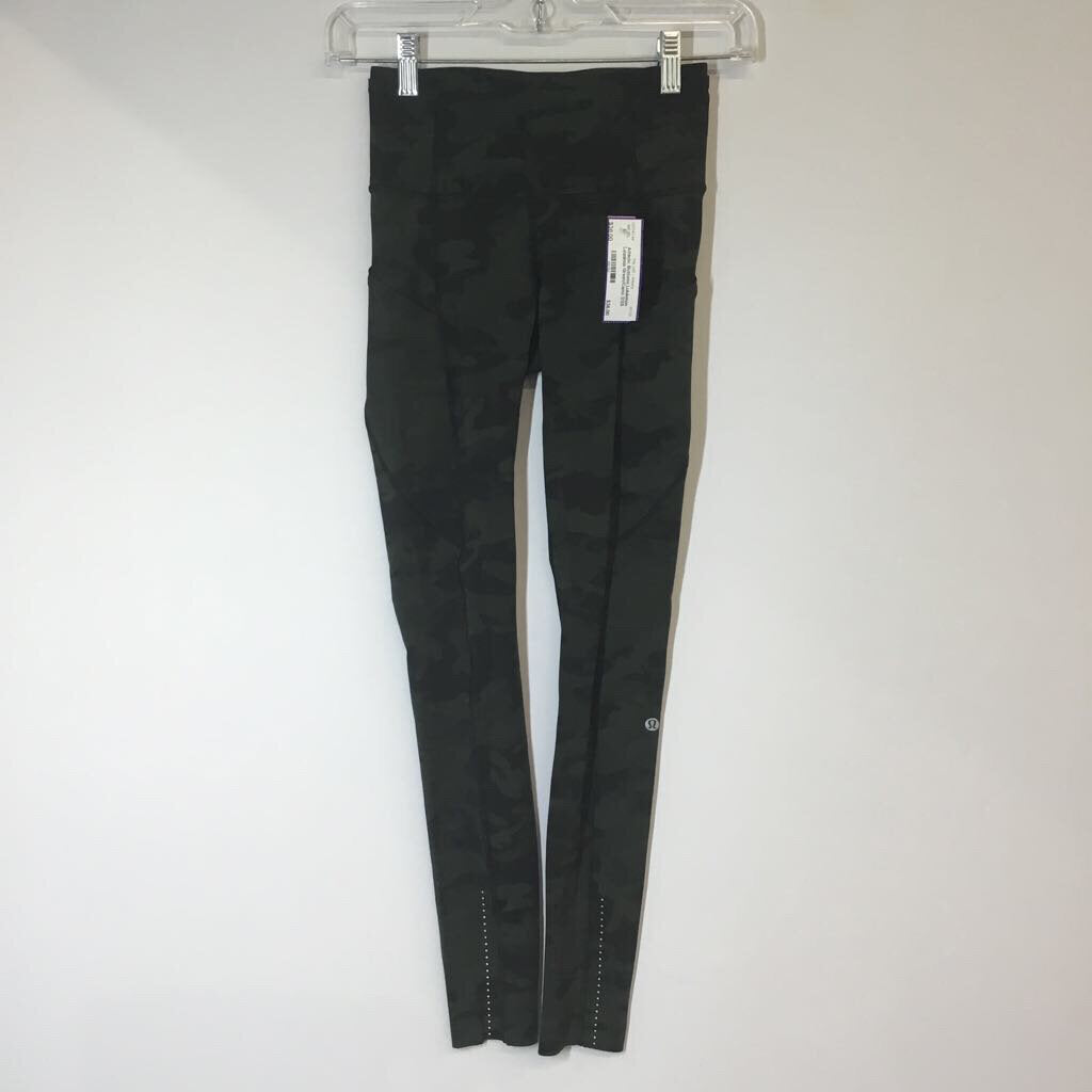 Lululemon Athletic Bottoms 2/XS Green/Camo
