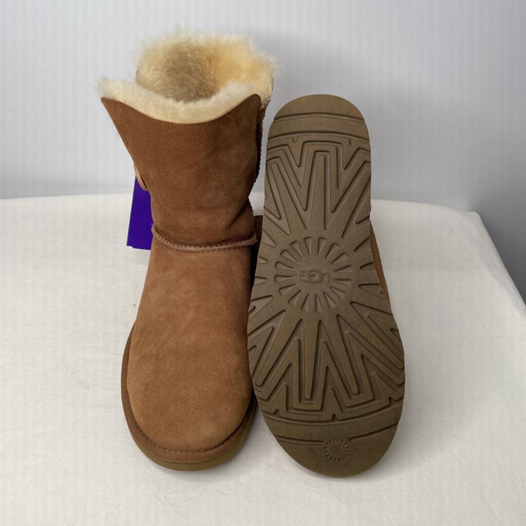 Ugg Boots 9 Tan/Cream