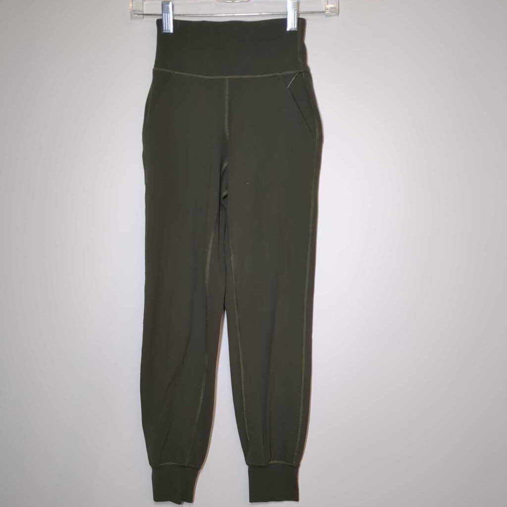 Lululemon Athletic Bottoms 0/XS Green