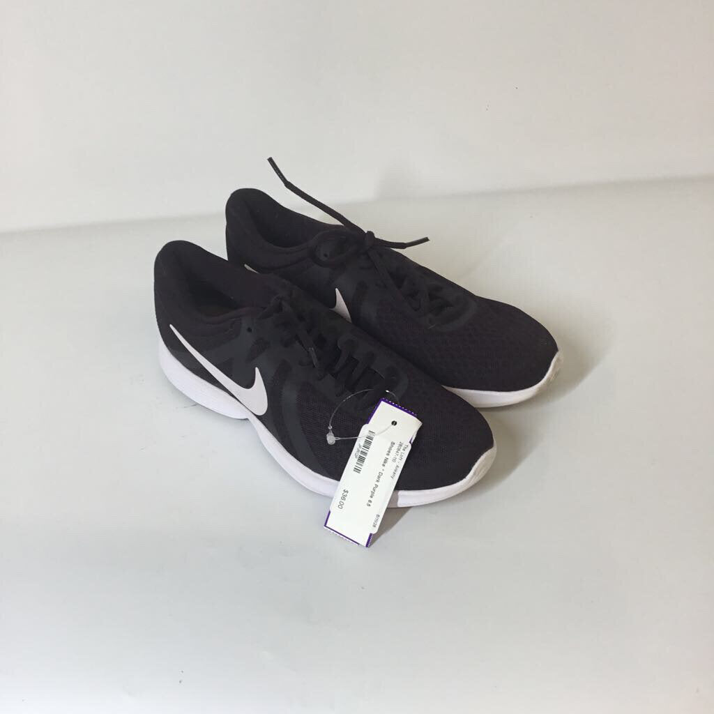 Nike Shoes 6.5 Dark Purple