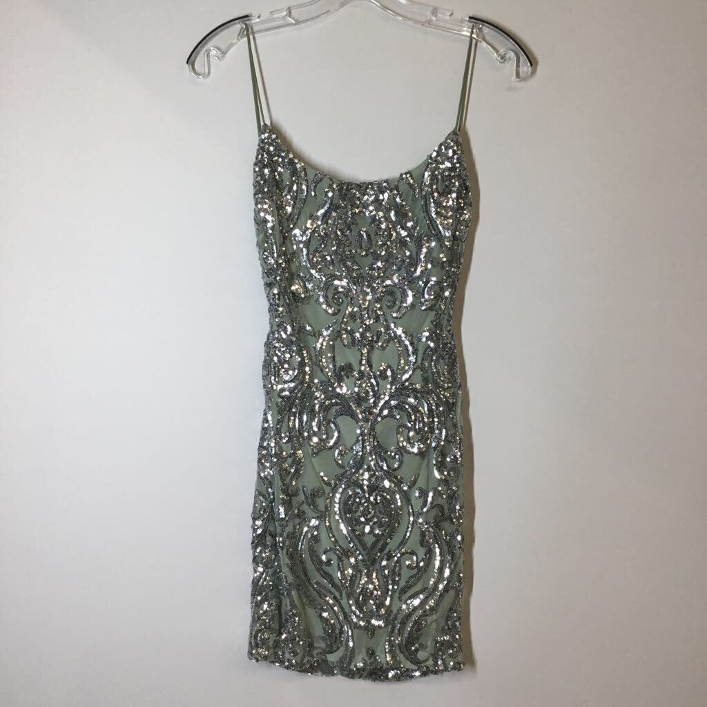 Windsor Homecoming Dress S Silver