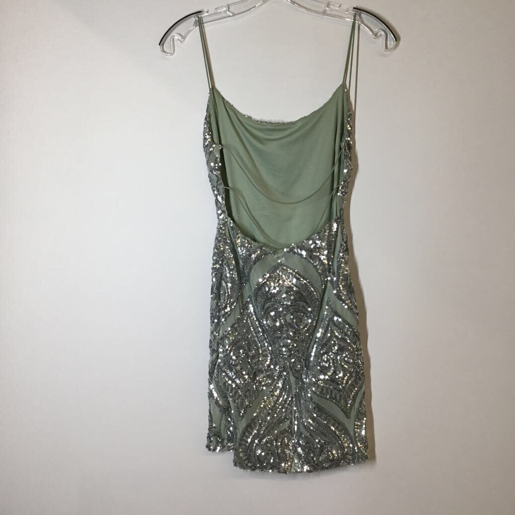 Windsor Homecoming Dress S Silver