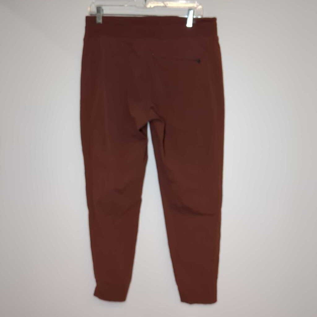 Athleta Athletic Bottoms 8/M Red