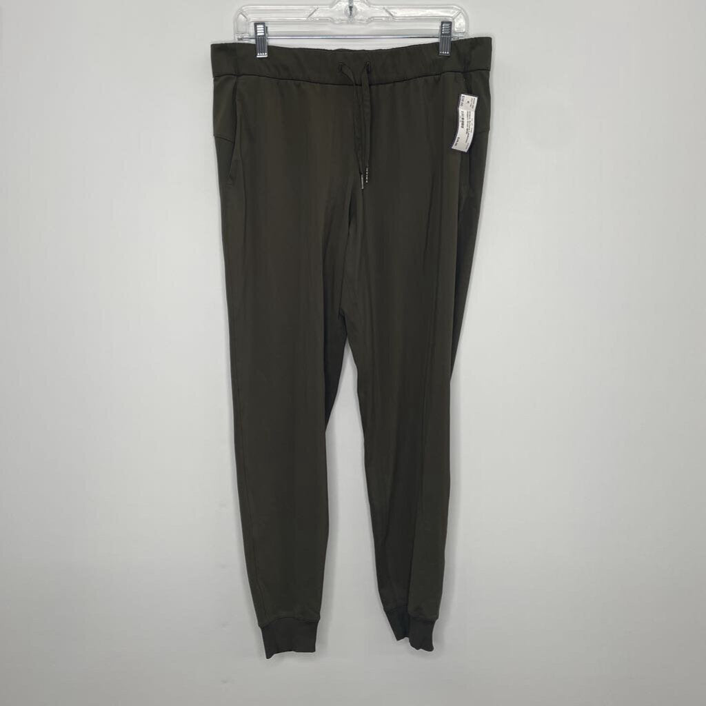 Lululemon Athletic Bottoms M(10) Green