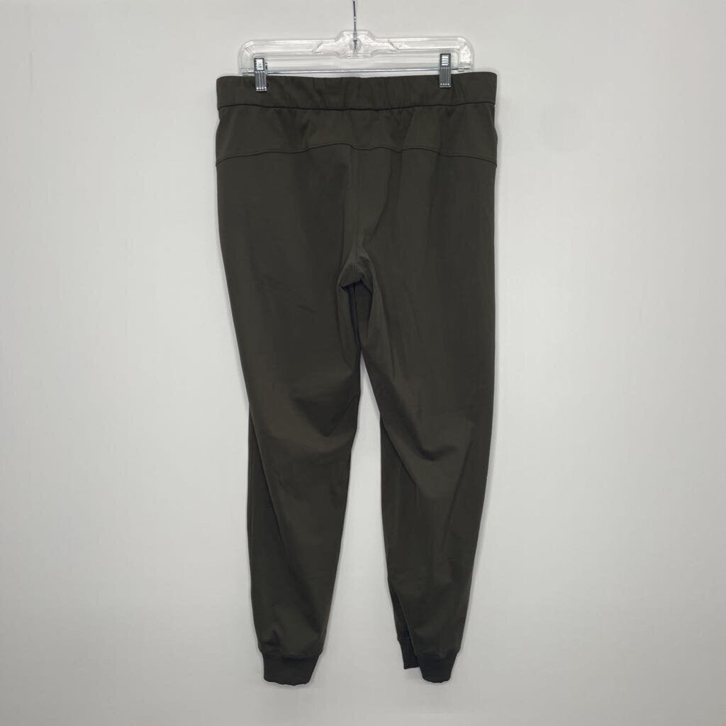 Lululemon Athletic Bottoms M(10) Green