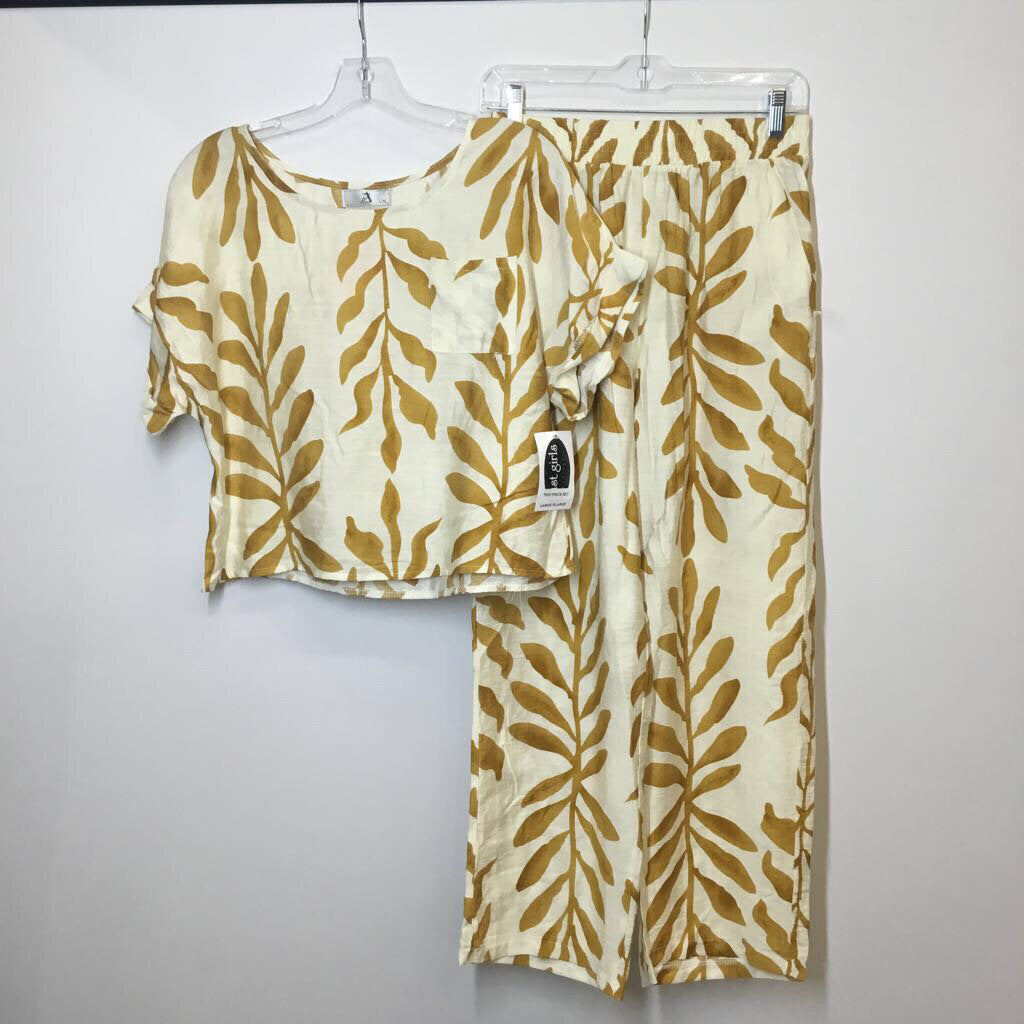 Outfit L/XL Yellow/Cream