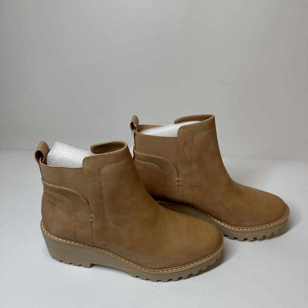 Dolce Vita Boots 10 Tan