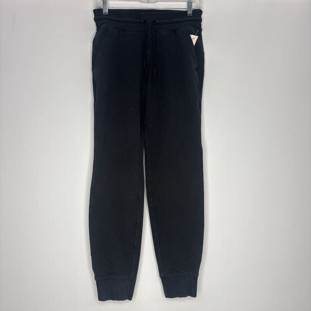 Lululemon Athletic Bottoms S (6) Black