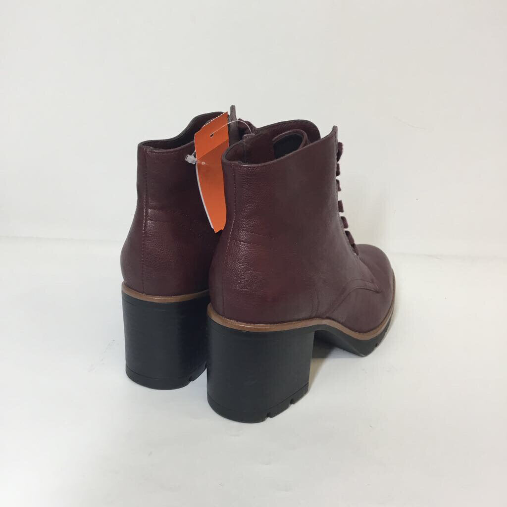 Naturalizer Boots 8 Maroon