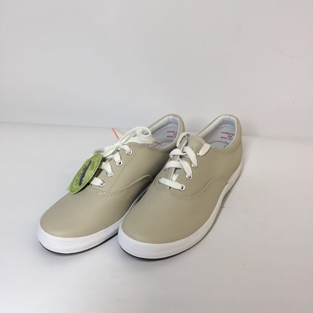Grasshopper Shoes 8.5 Beige
