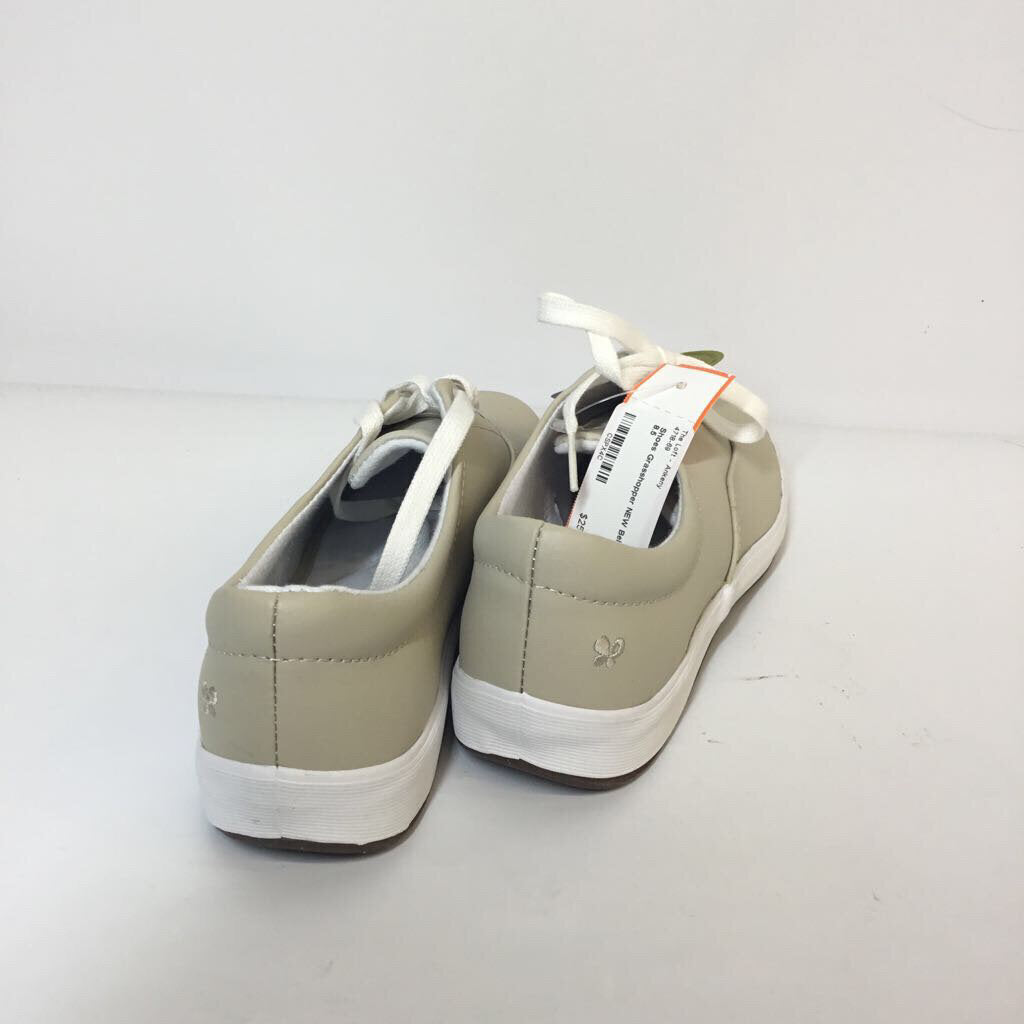 Grasshopper Shoes 8.5 Beige