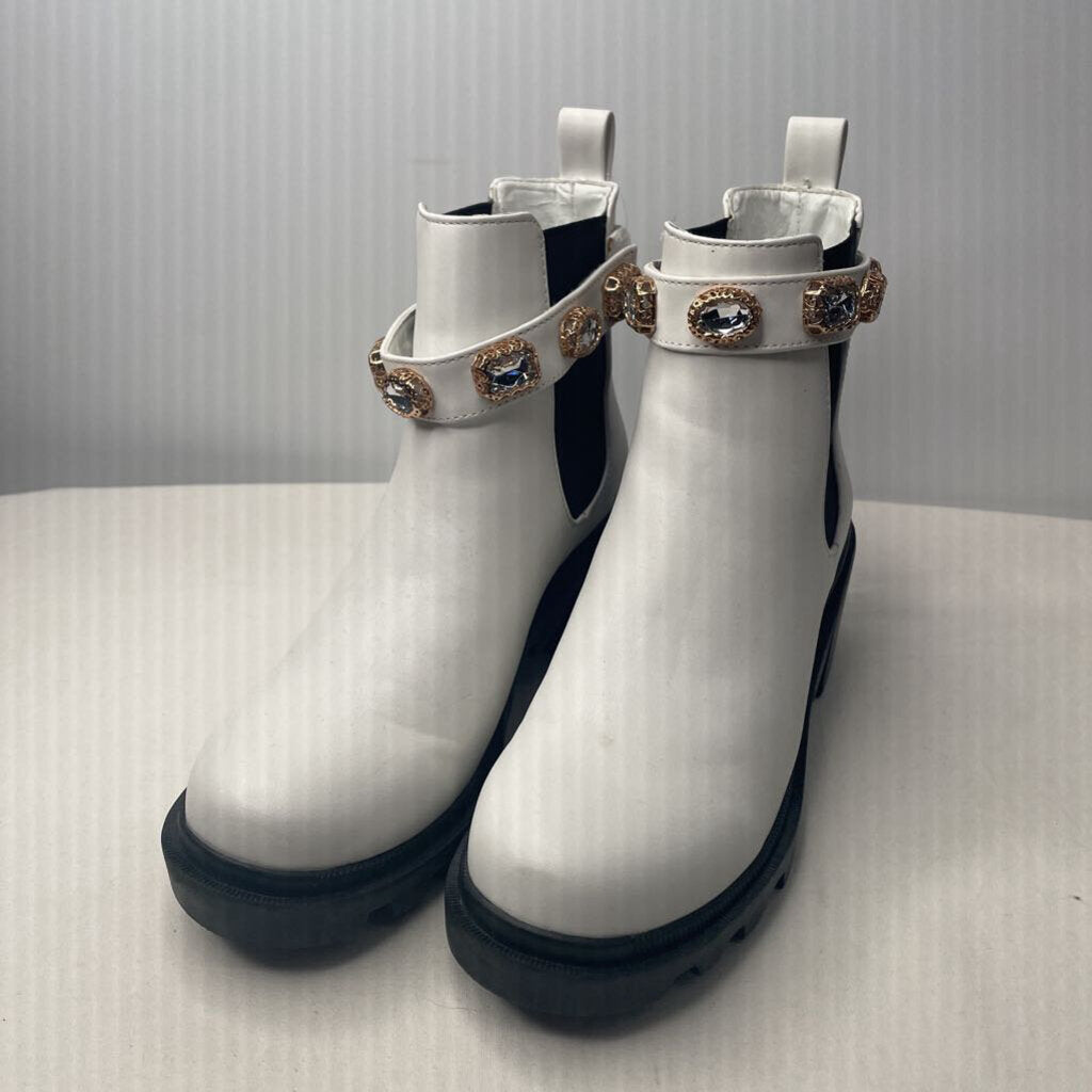Steve Madden Boots 7.5 White/Black/Gold