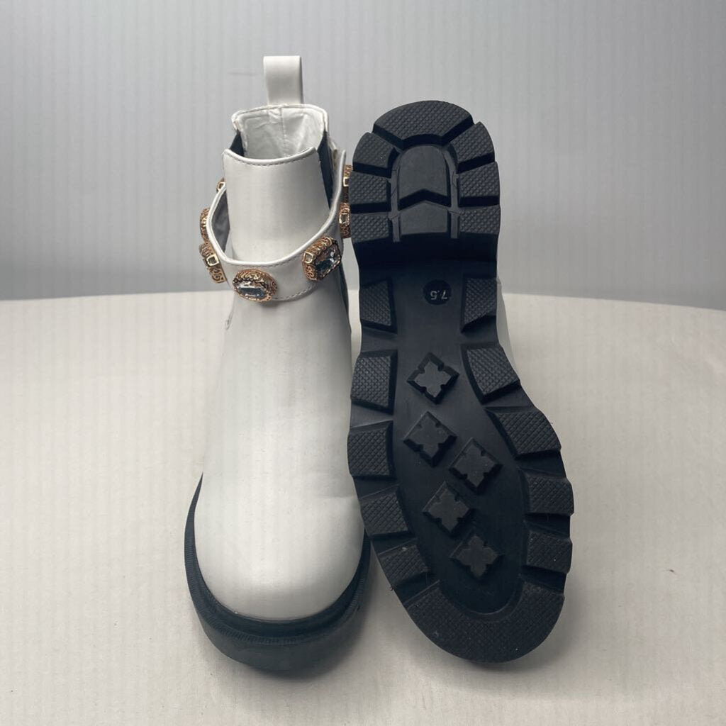 Steve Madden Boots 7.5 White/Black/Gold