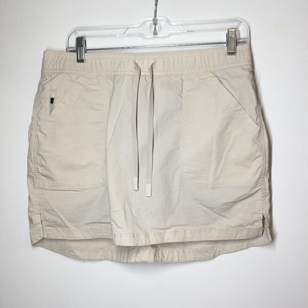 Title Nine Athletic Bottoms M Cream