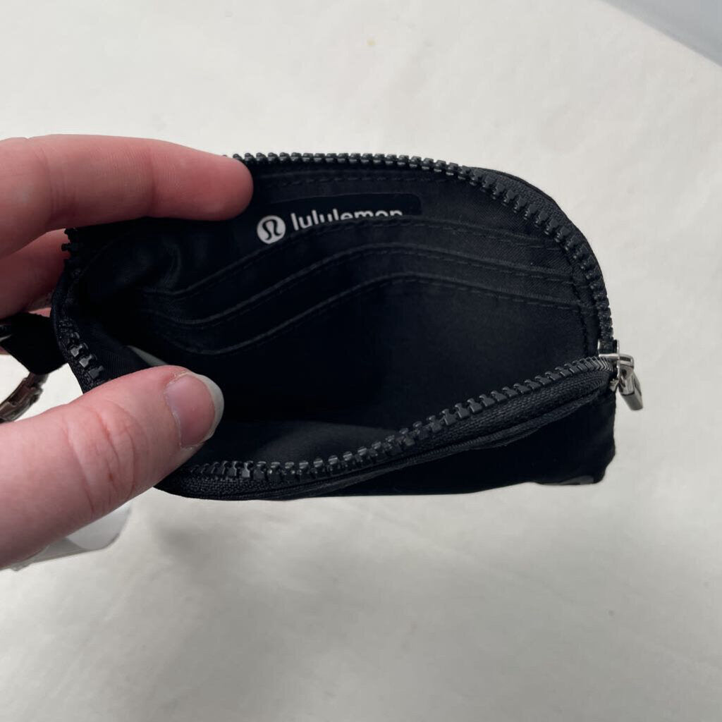 Lululemon Wallet Coin purse/Keychain Black