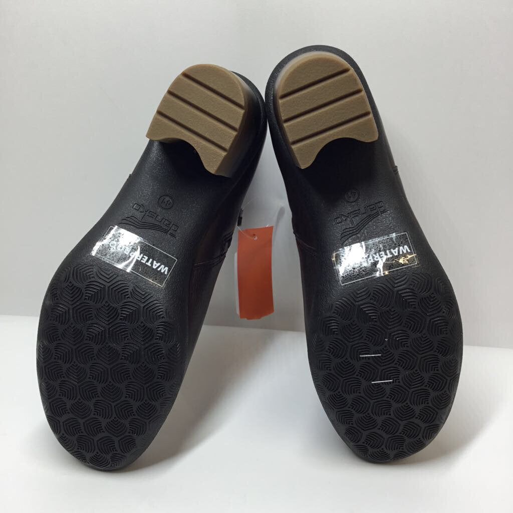 Dansko Boots 10.5 Brown
