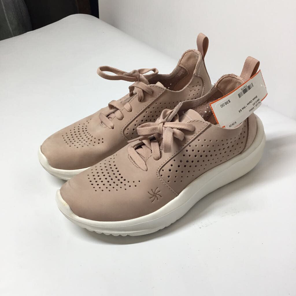 Clarks Shoes 6.5 Pink