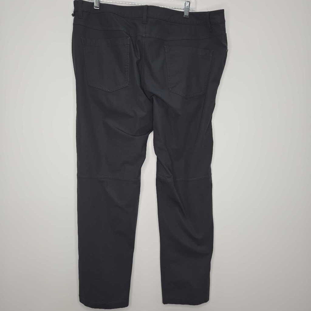 Lululemon Athletic Bottoms Men's 38 Charcoal Grey