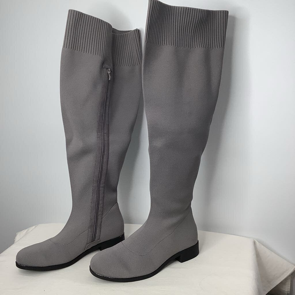 Torrid Boots 11 Gray