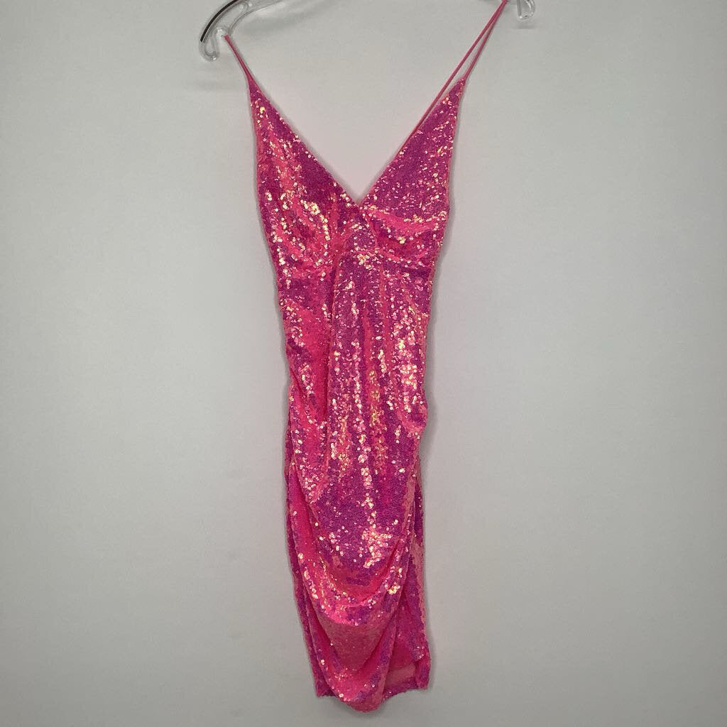 Lucy in the Sky Homecoming Dress L Pink