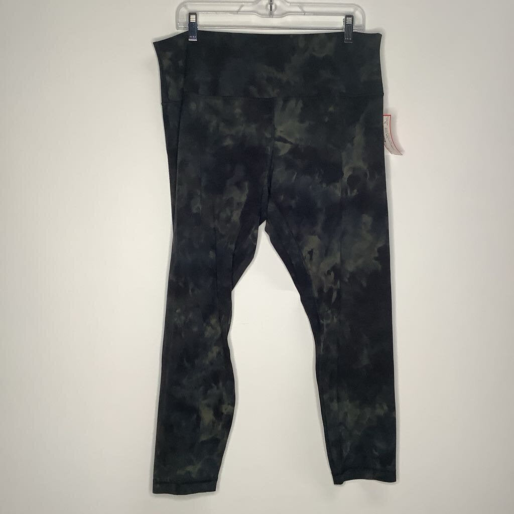 Lululemon Athletic Bottoms 16/XL Green