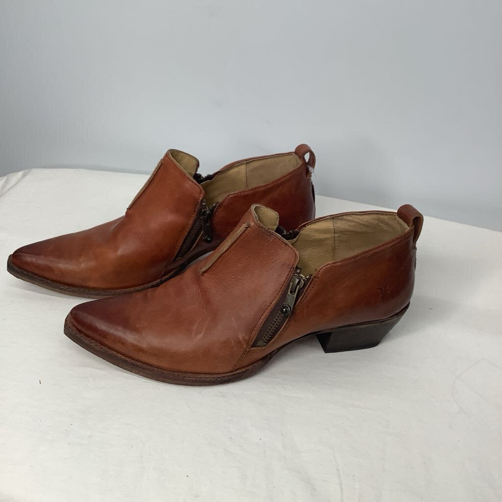 Frye Boots 11 Brown