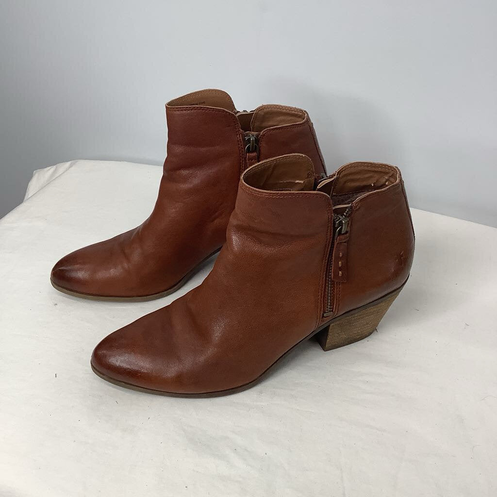 Frye Boots 10 Brown