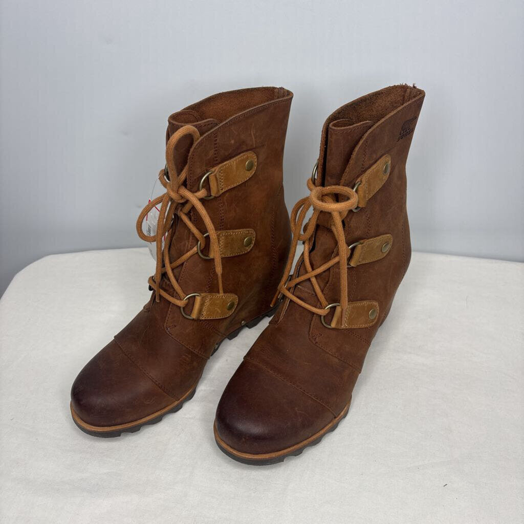 Sorel Boots 9.5 Brown