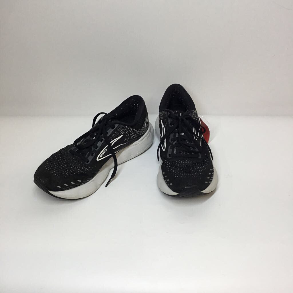 Brooks Shoes 9.5 B/W