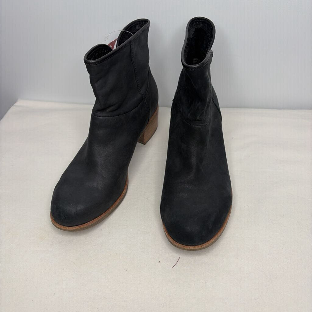 Ugg Boots 9.5 Black/Brown