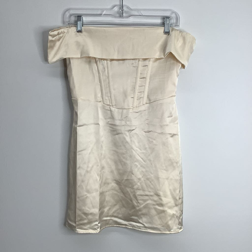 Princess Polly Dress 4/S Cream Satin