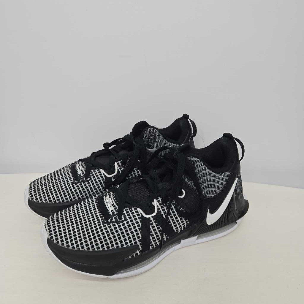Nike Shoes 7.5 Black/White