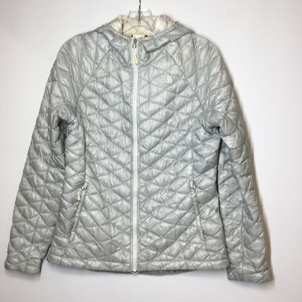 North Face Outerwear Gray