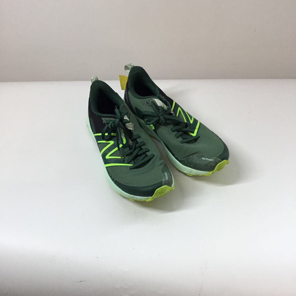 New Balance Shoes 8 Green