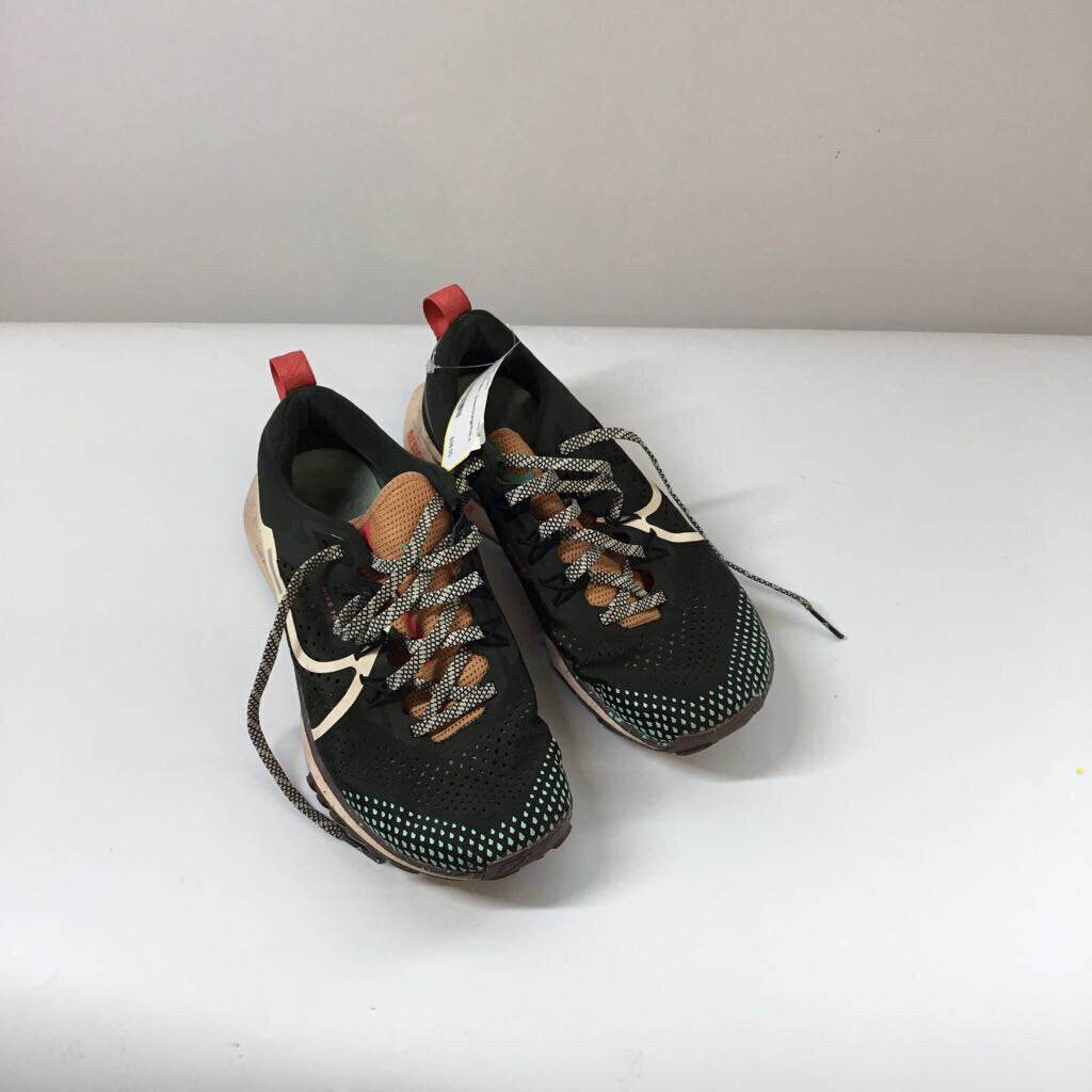 Nike Shoes 8 Green/Orange/Pink