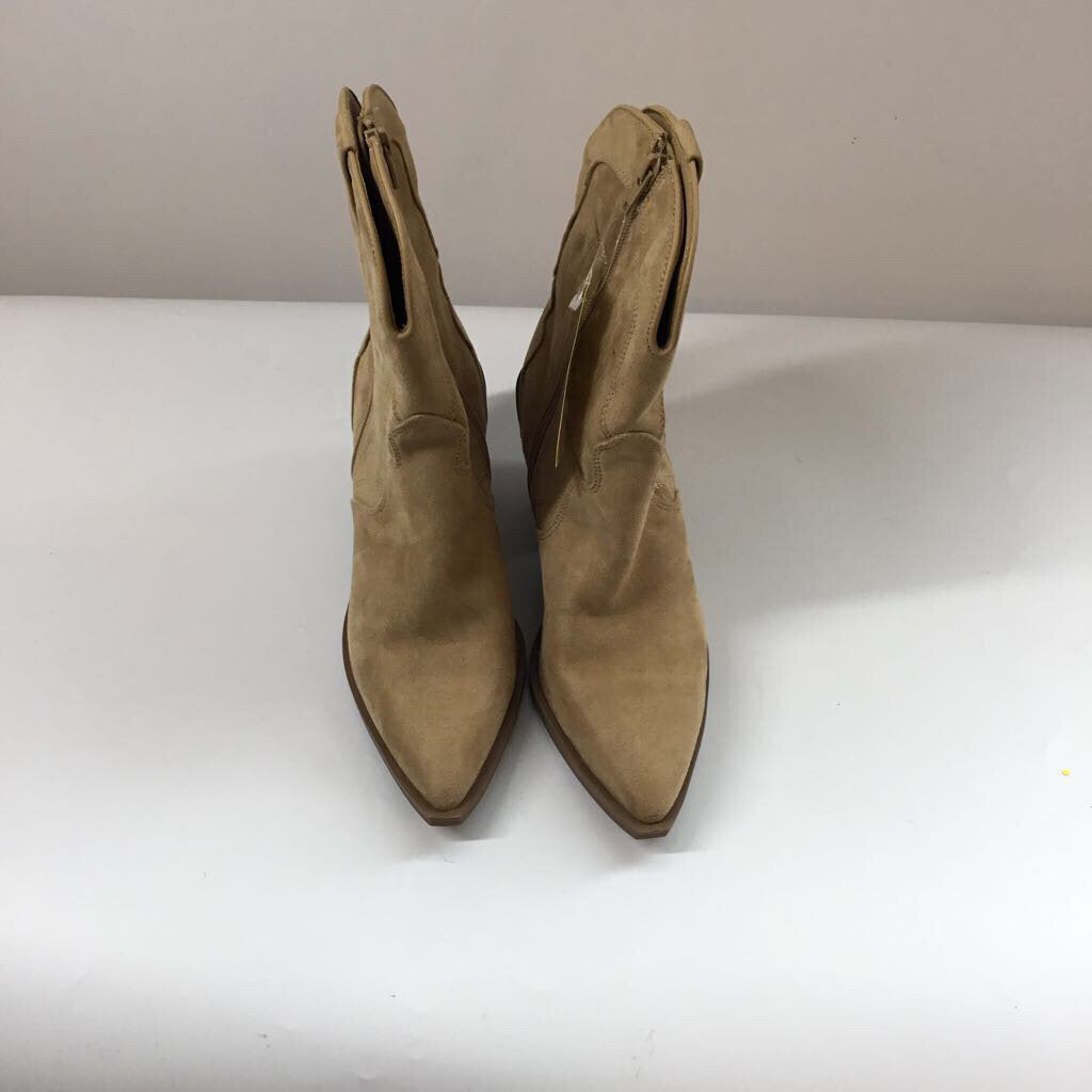 Universal Thread Boots 7 Tan