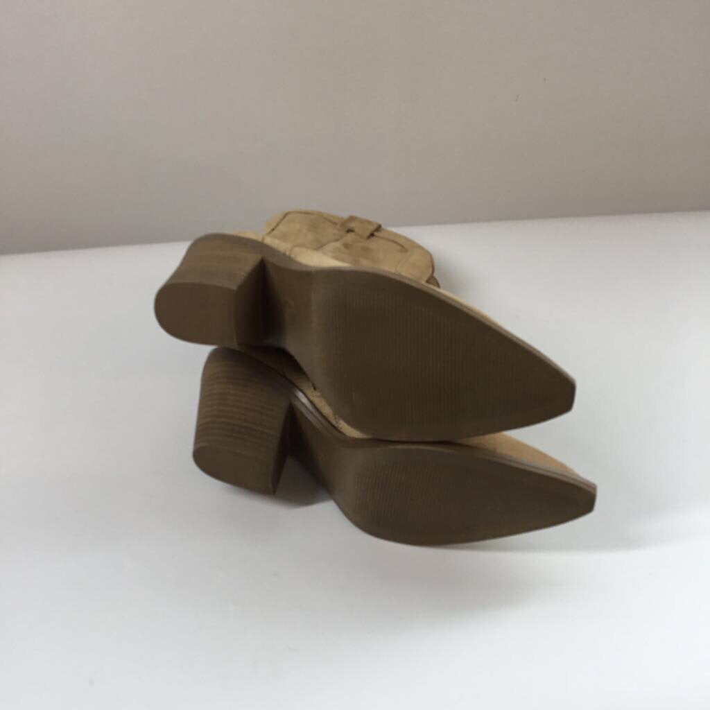 Universal Thread Boots 7 Tan