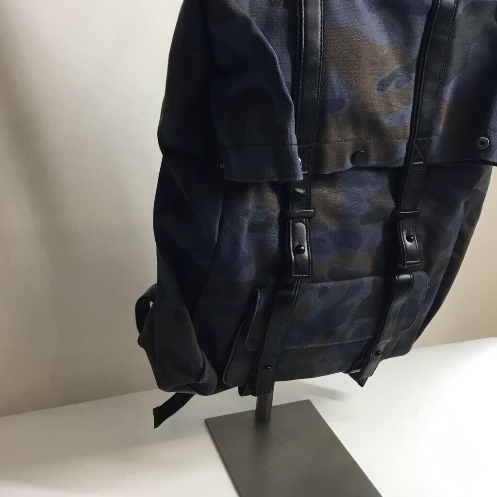 Backpack Navy/Brown/Camo