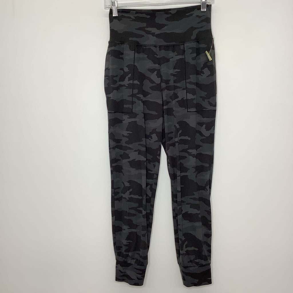 Athleta Athletic Bottoms S Gray Camo
