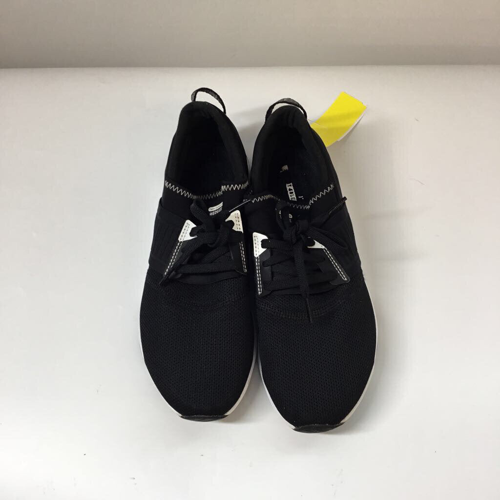 New Balance Shoes 9 B/W
