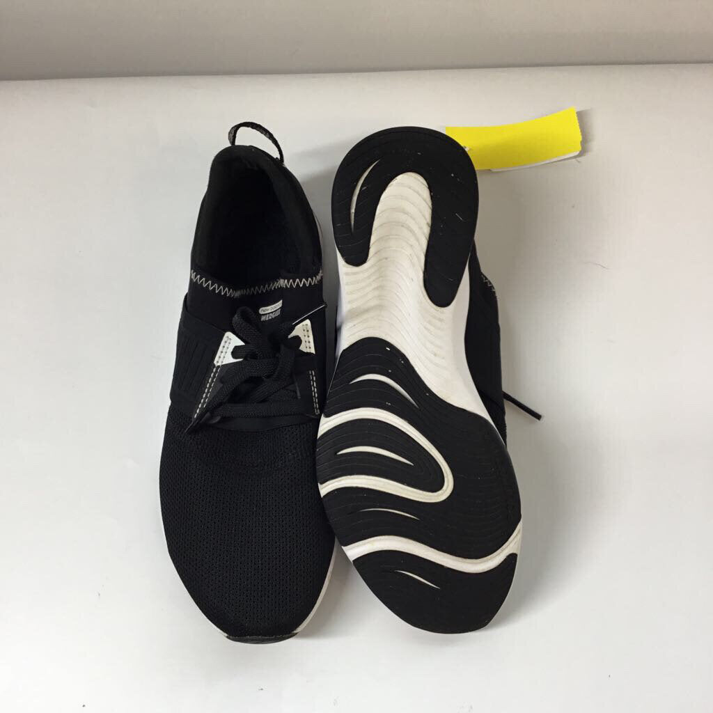 New Balance Shoes 9 B/W