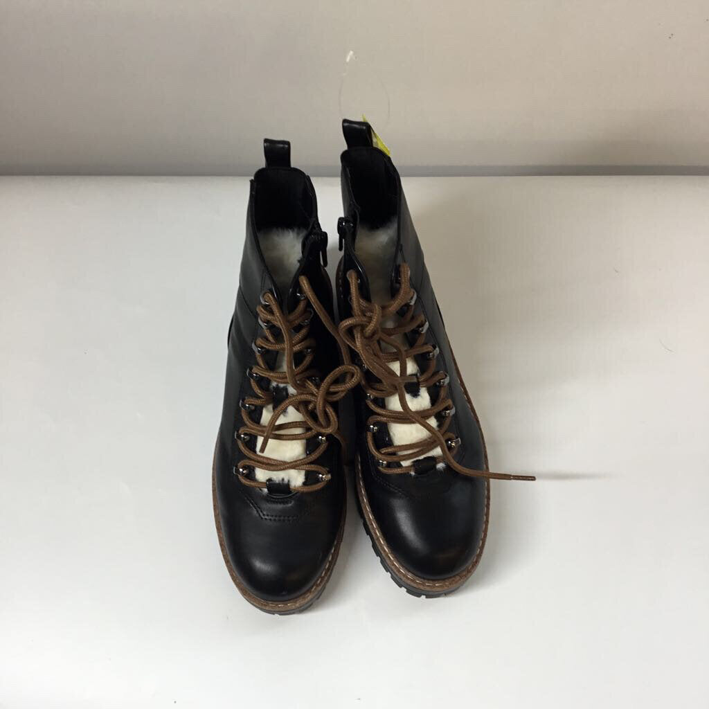 A New Day Boots 6.5 Black/Brown