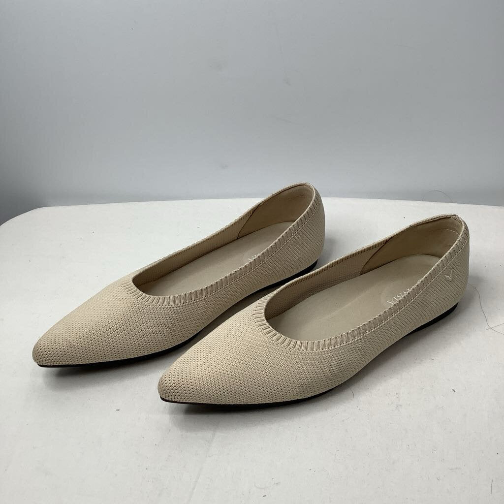 Shoes 7.5 Beige