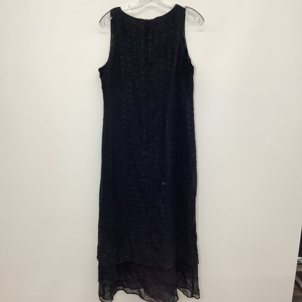 Formal Wear M/8 Black Floral