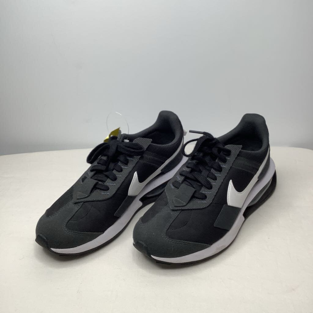 Nike Shoes 8.5 Black/white