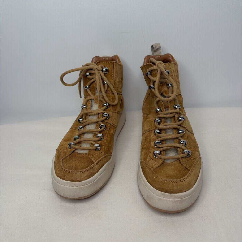 Shoes 7.5 Tan/cream