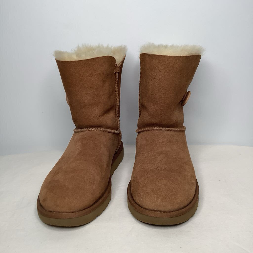 Ugg Boots 9 Tan/Cream
